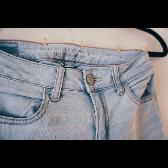 Light wash low rise jeans - Picture 1 of 3